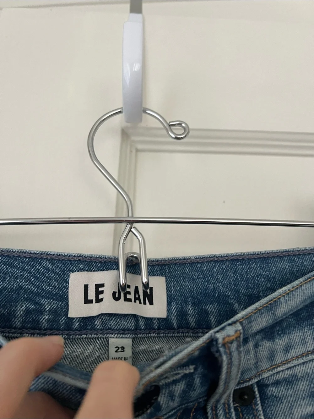 Le Jean good preowned
